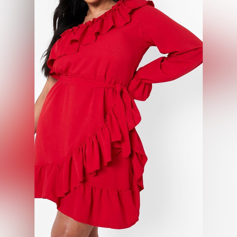 FESTIVE RED DRESS